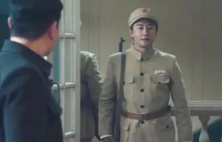 《瞄准》历史图片