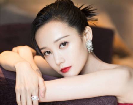 《乌云遇皎月》历史图片