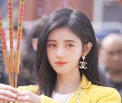 《满月之下请相爱》历史图片