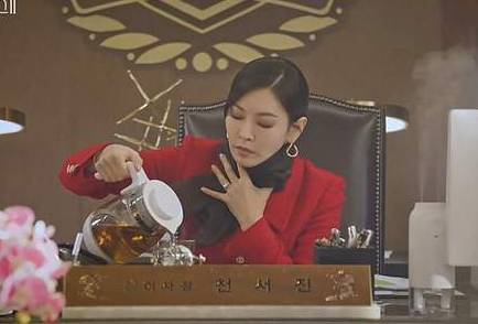 《顶楼2》历史图片
