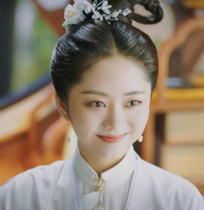 《锦心似玉》历史图片