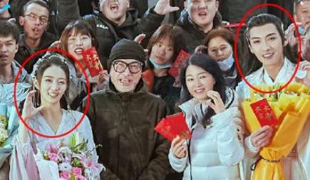 《月歌行》历史图片