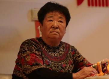 《东北喜事之山炮扶上墙》历史图片