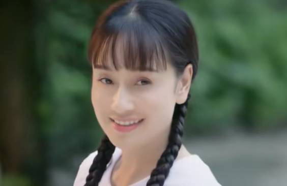 《火红年华》历史图片