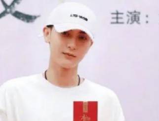 《才不要和老板谈恋爱》历史图片