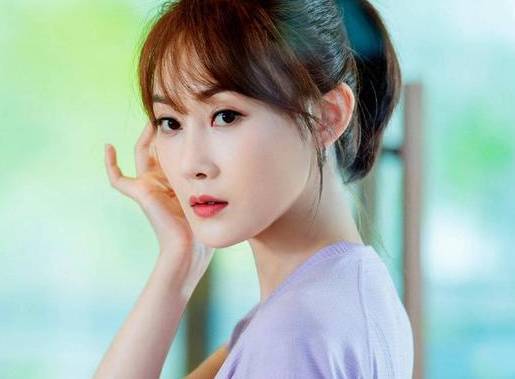 《婚姻的两种猜想》历史图片
