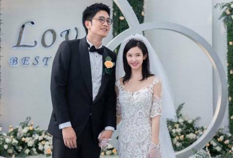 《婚姻的两种猜想》历史图片