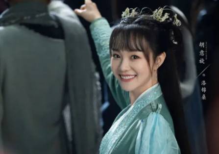 《与君初相识》历史图片