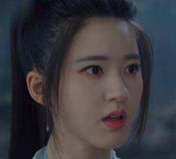 《且试天下》历史图片