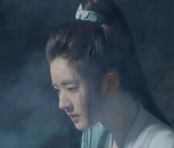 《且试天下》历史图片