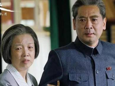 《人民总理周恩来》历史图片