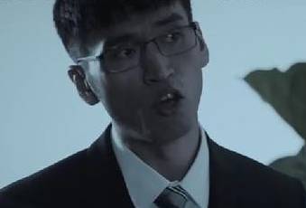 《庭外》历史图片