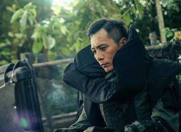 《排爆手》历史图片