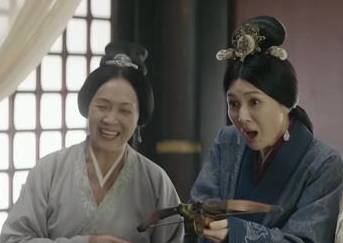 《月升沧海》历史图片