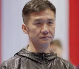 《热爱》历史图片