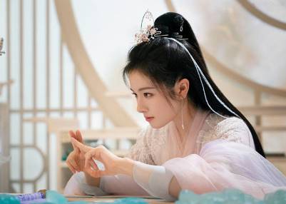 《星落凝成糖》历史图片