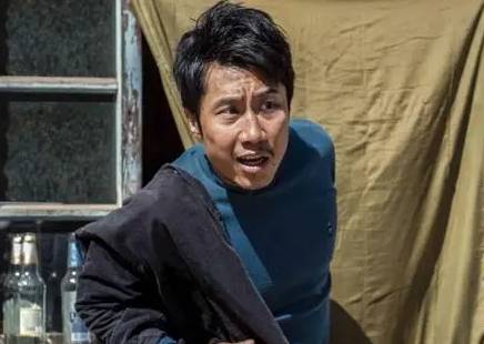 《诛烬枭亡》历史图片