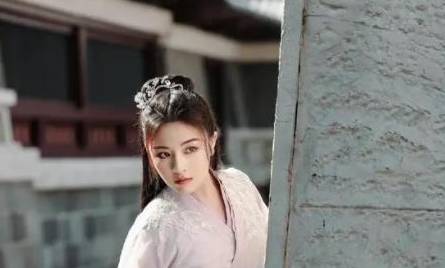 《星落凝成糖》历史图片