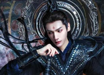 《长月烬明》历史图片