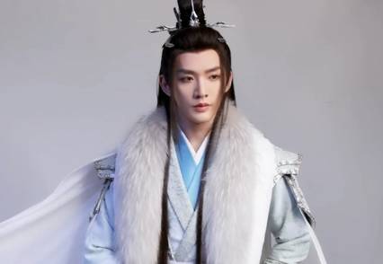 《长月烬明》历史图片