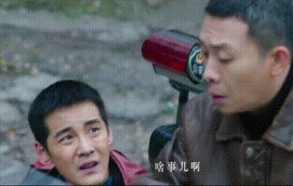 《他是谁》历史图片