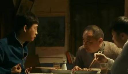 《他是谁》历史图片