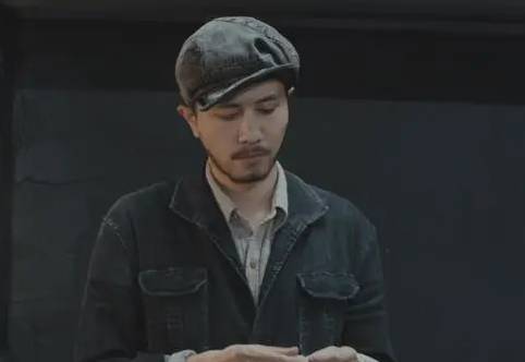 《薄冰》历史图片