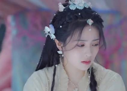 《长月烬明》历史图片