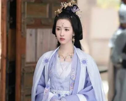 《长月烬明》历史图片