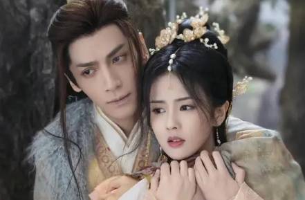 《长月烬明》历史图片