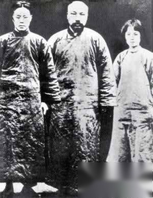 历史上的今天历史图片