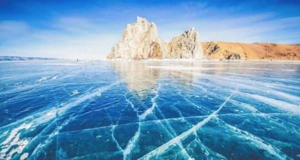 世界上最深的淡水湖历史图片