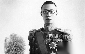 清末皇帝溥仪：曾光膀子勤练武功为了报复