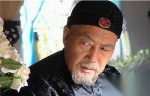 乾隆继位后 如何收拾雍正安排的两位辅助老臣