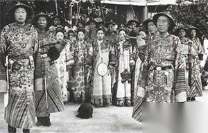 慈禧出行排场大：像是带着轮子的贵妇人化妆室