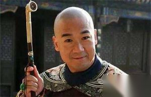 为啥有人说纪晓岚给和珅提鞋都不配?有何隐情