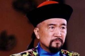真实的“刘罗锅”身高1米9也不驼背，被清宫戏骗了这么久！