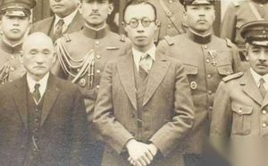 溥仪皇帝的一生经历了哪些态度的变迁和故事？