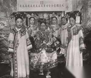 盘点中国古代三大洗澡门事件，安禄山杨贵妃玩出了“火”