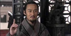 他禅让王位，退居幕后，后世尊为亚圣的孟子都主张攻打他，教育一下