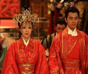 王恭妃的儿子是太子,为什么她却被皇帝冷落软禁，哭瞎双眼，凄凉病故