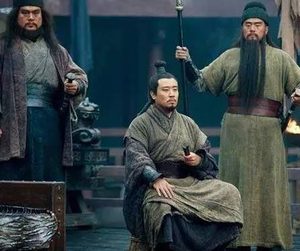 一个证据说明刘备临死前对关羽张飞二人的恨意