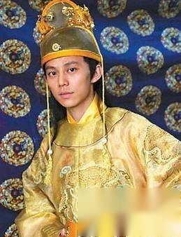 不务正业的帝王盘点：汉灵帝摆摊卖肉“一刀准”