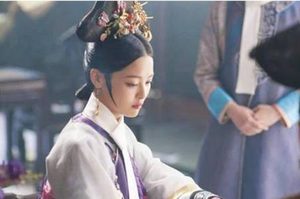黄氏去世后，乾隆做了什么事情?