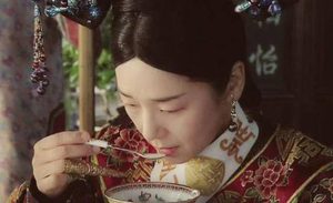 慈禧西逃向曹家借了巨款，回京之后用了什么物件抵债？