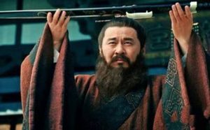 关羽与夏侯惇大战被阻止，他们俩谁更厉害？
