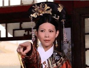 孝敬宪皇后为什么会给百姓发退休金？原因是什么