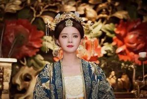邛成太后：一生无子也不得宠，却享尽了49年的尊荣