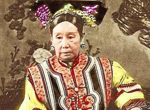 慈禧的日常生活是怎样的？慈禧在饮食方面有多铺张？