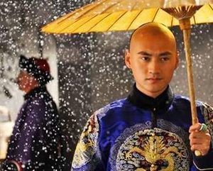 允禄雨雍正的关系怎么样？刚即位便给他一顶铁帽子王